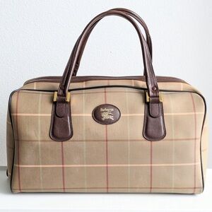 Vintage Boston Burberrys bag. Good condition. ❤️💕